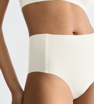 ZERO Feel 2.0 High Waist SILK WHITE